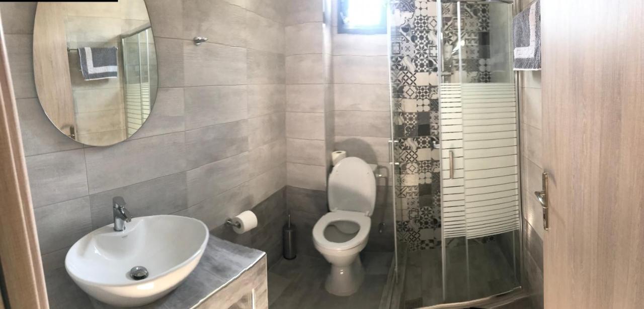 ホテル Savvas House ネオス・マルマラス エクステリア 写真
