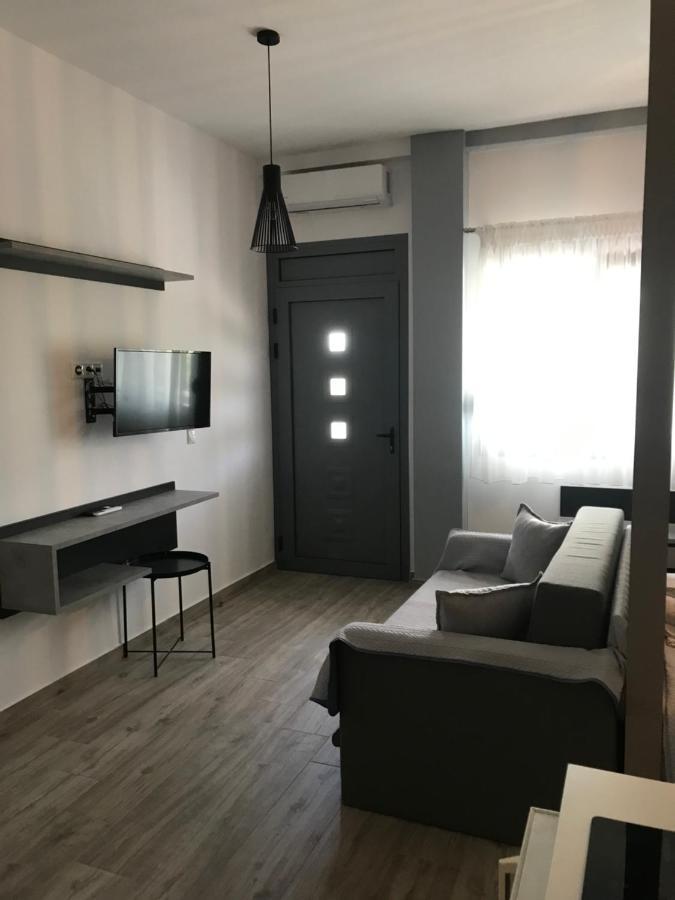 ホテル Savvas House ネオス・マルマラス エクステリア 写真